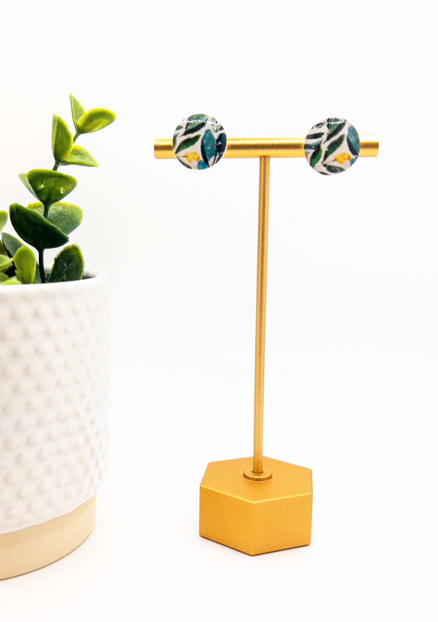 Golden Wild Bloom Circle Stud