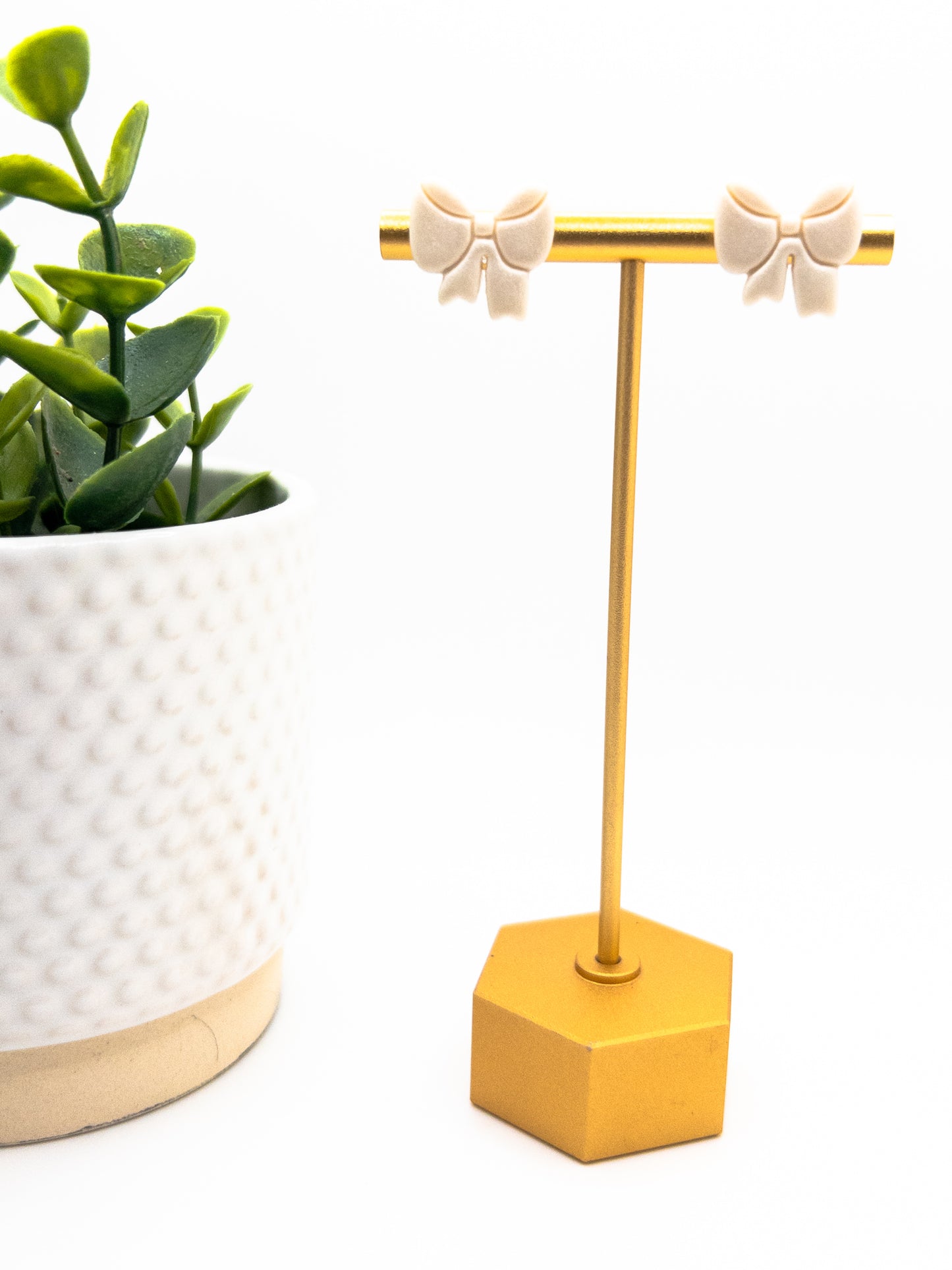 Bow Stud, Pearl Shimmer