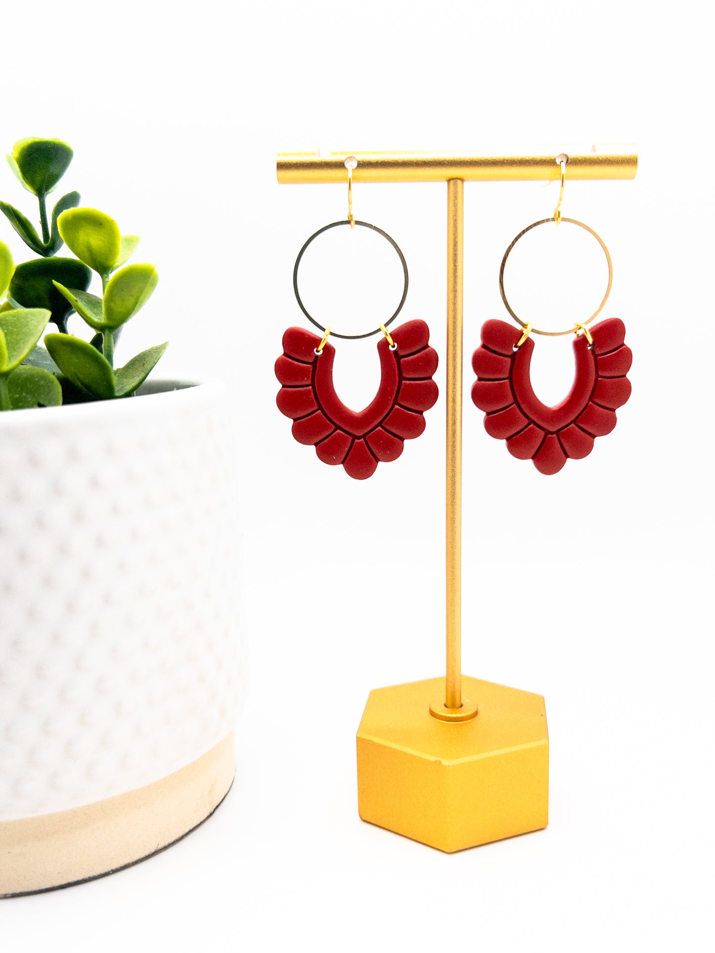 Bubbly V Dangle, Cranberry Red