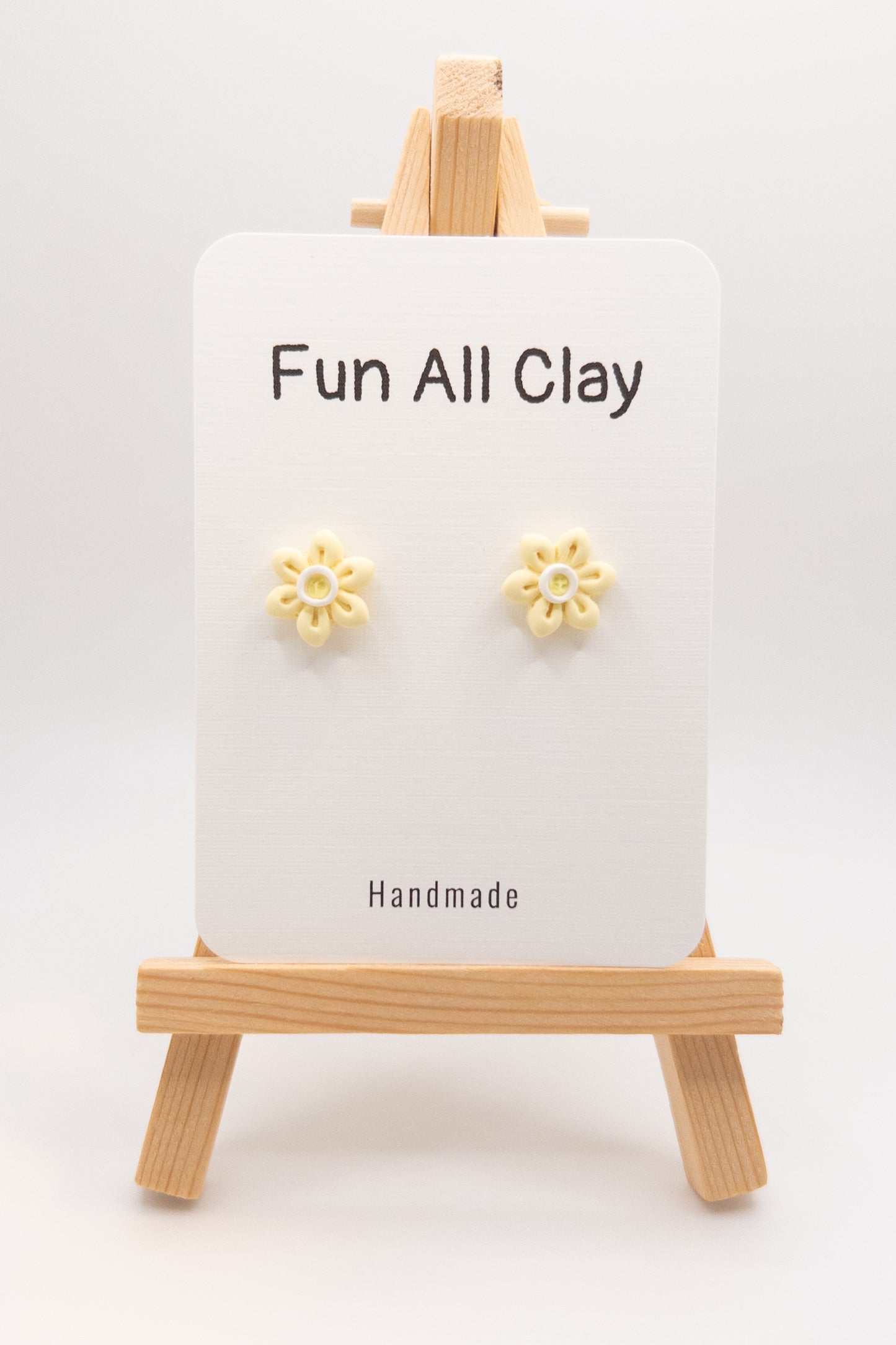 Daffodil Studs