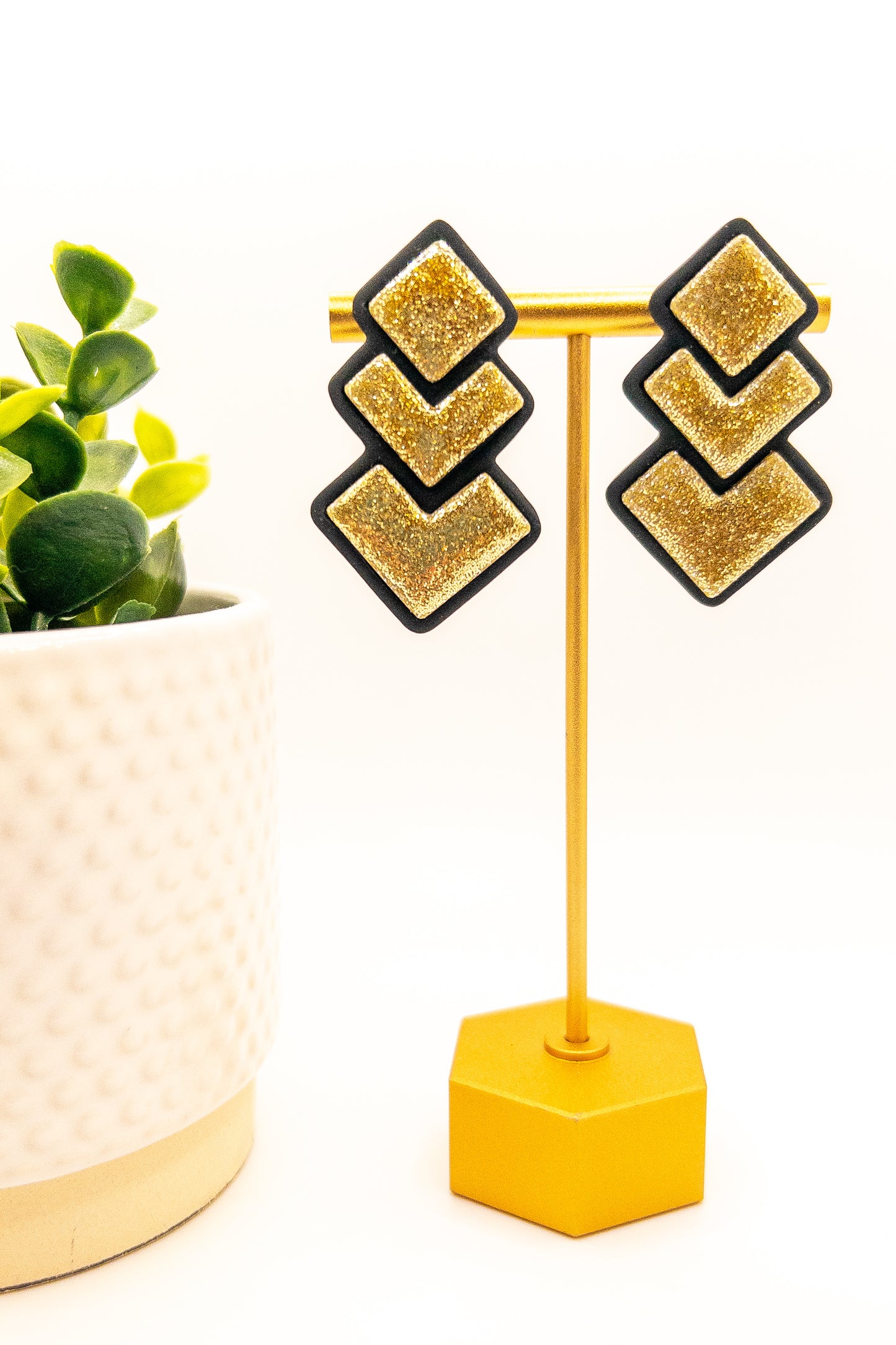 Black and Gold, Amy Party Square and Chevron Style