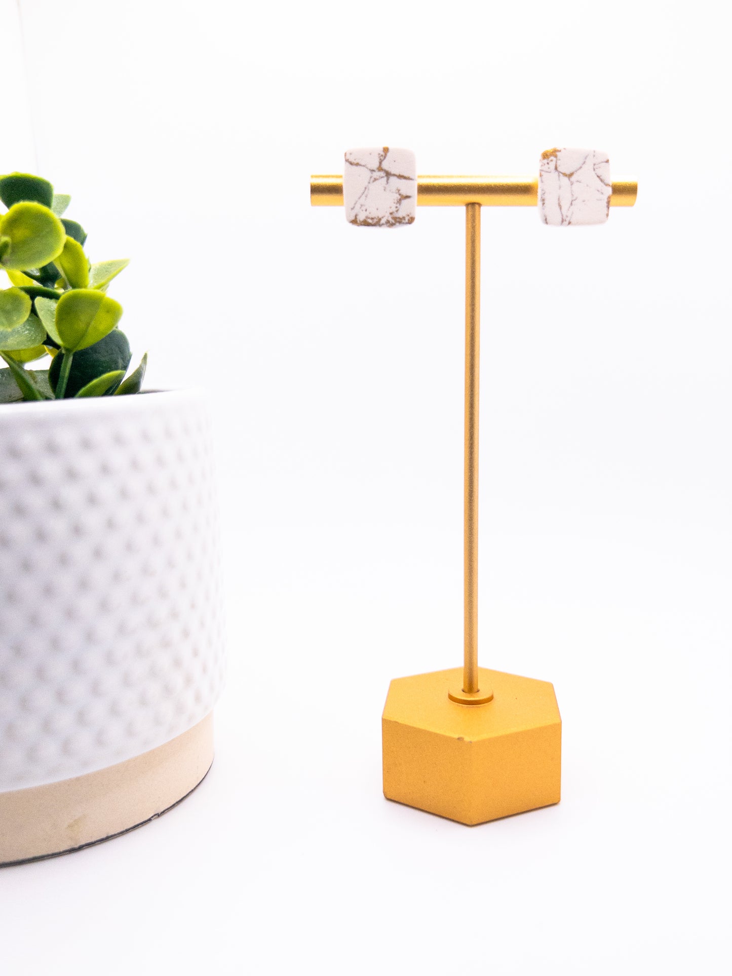 Gold-flecked Cream, Square Stud