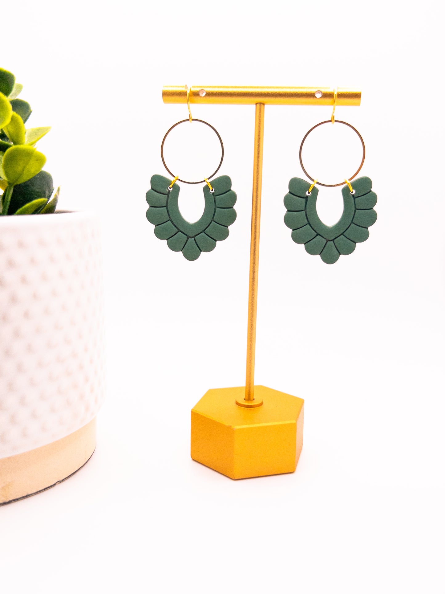 Bubbly V Dangle, Juniper
