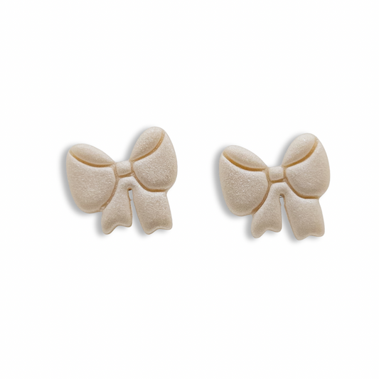 Bow Stud, Pearl Shimmer